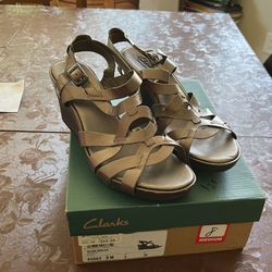 Clarks Size 8