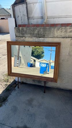 Free mirror