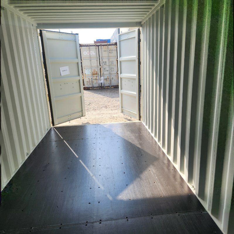 Moving? Need Storage? Shipping Containers are the solution! 🤩 Message for a FREE quote!