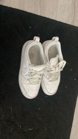Kids White Nike Court Borough low Size 5.5