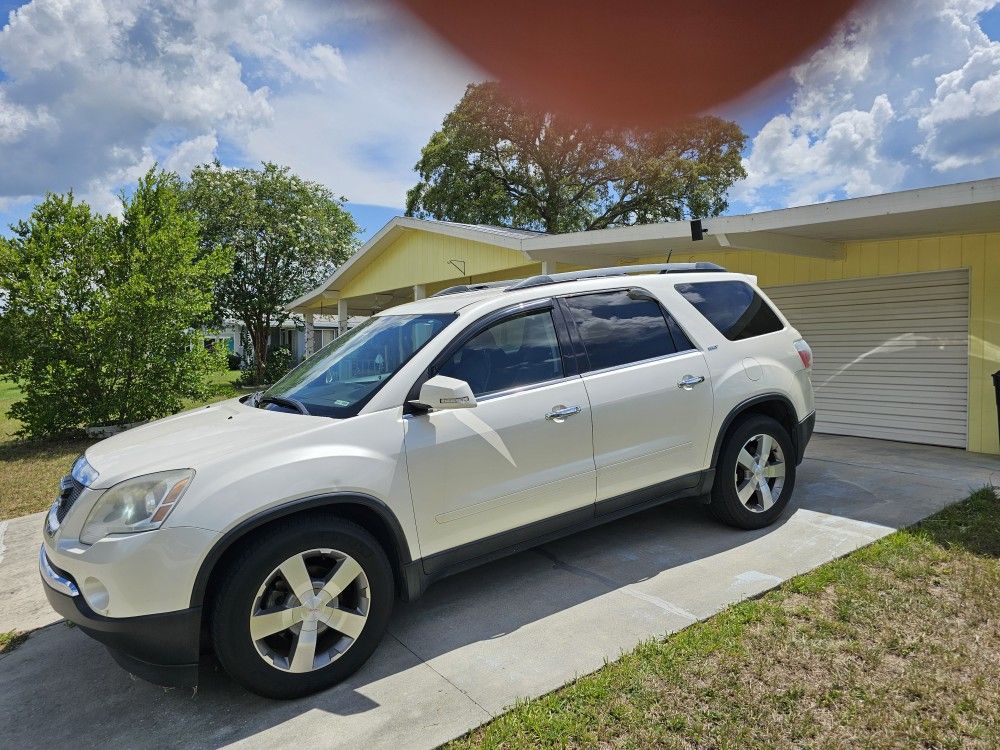 2011 GMC Acadia