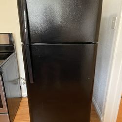 Black Frigidaire Refrigerator 