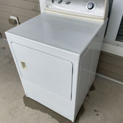 Maytag Dryer – Large Capacity 