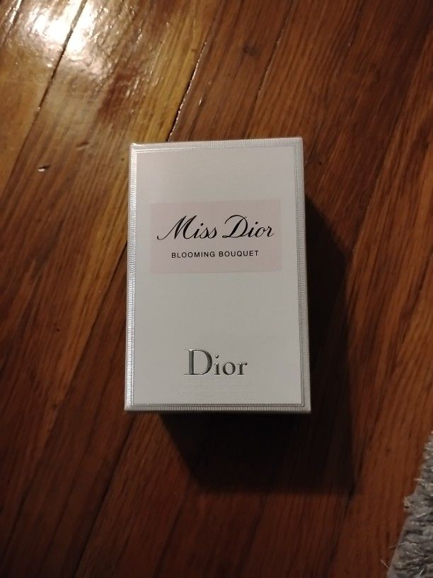 miss Dior Perfume