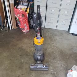 Vaccume Dyson Ball Multifloor