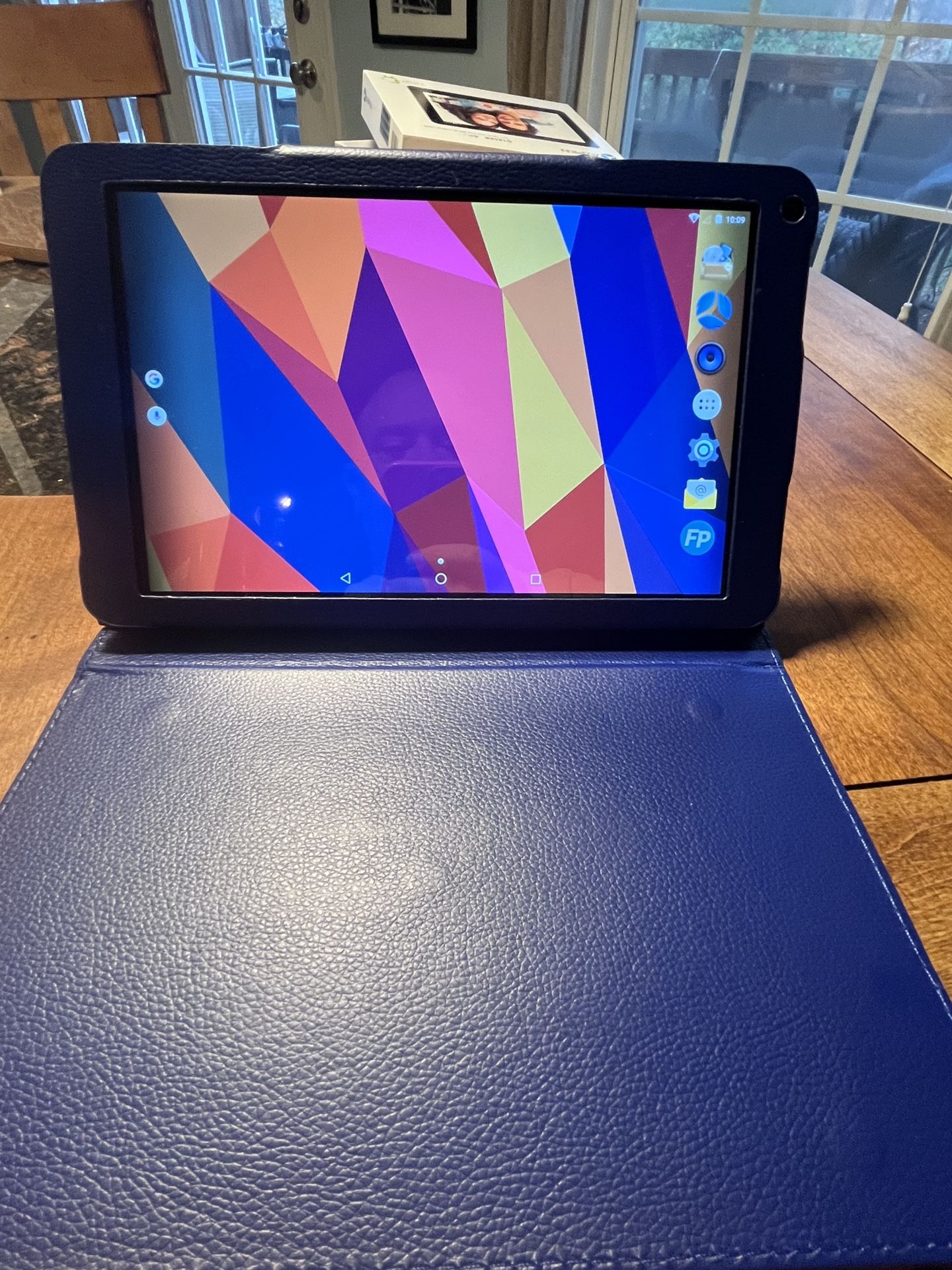 Android 10.1” Tablet With 4G And Keyboard