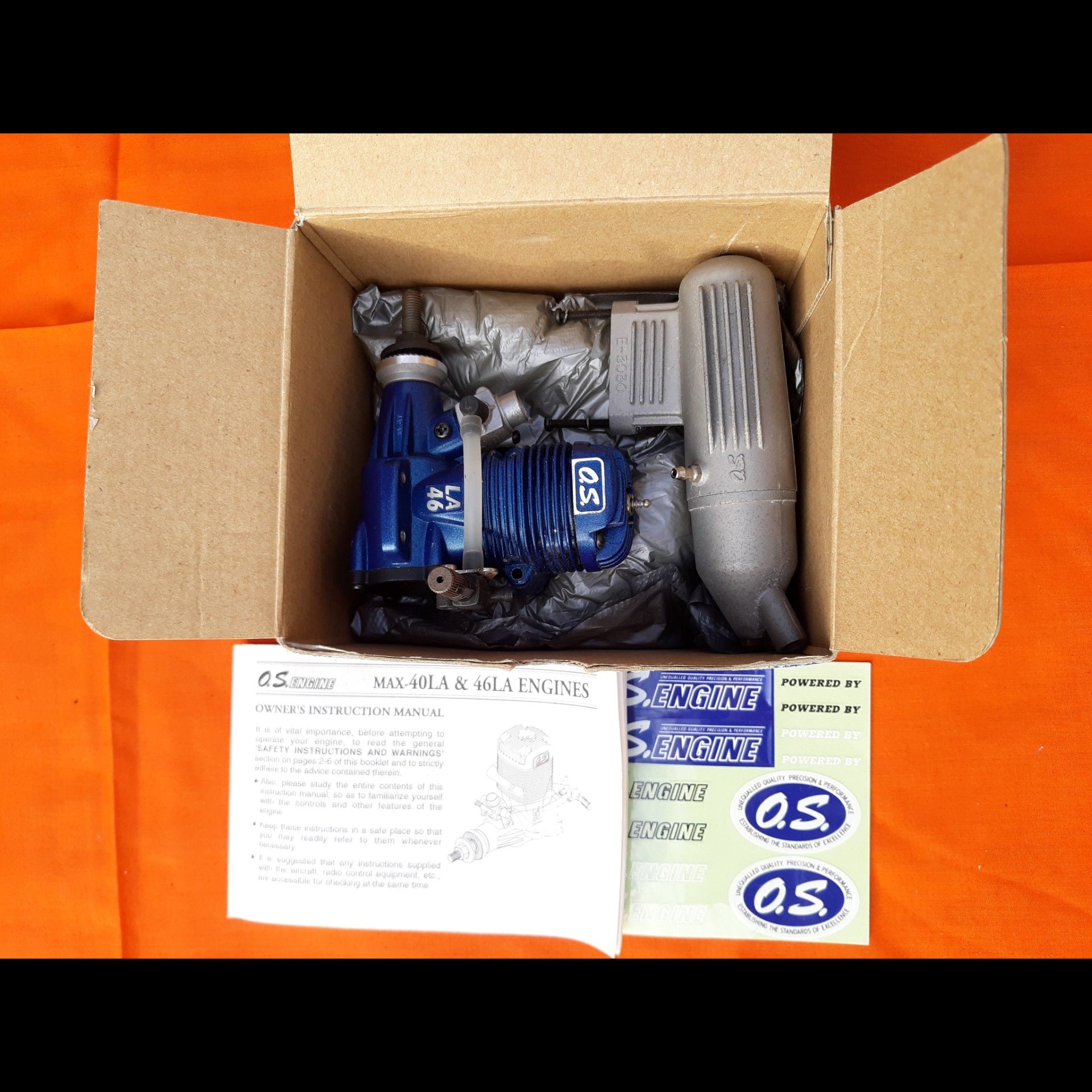 New Old Stock OS MAX LA 46 R/C Model Airplane Engine w/Muffler