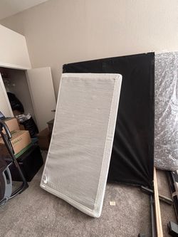 Twin mattress