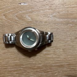 FOSSIL Watch Only Needs Batteries $10