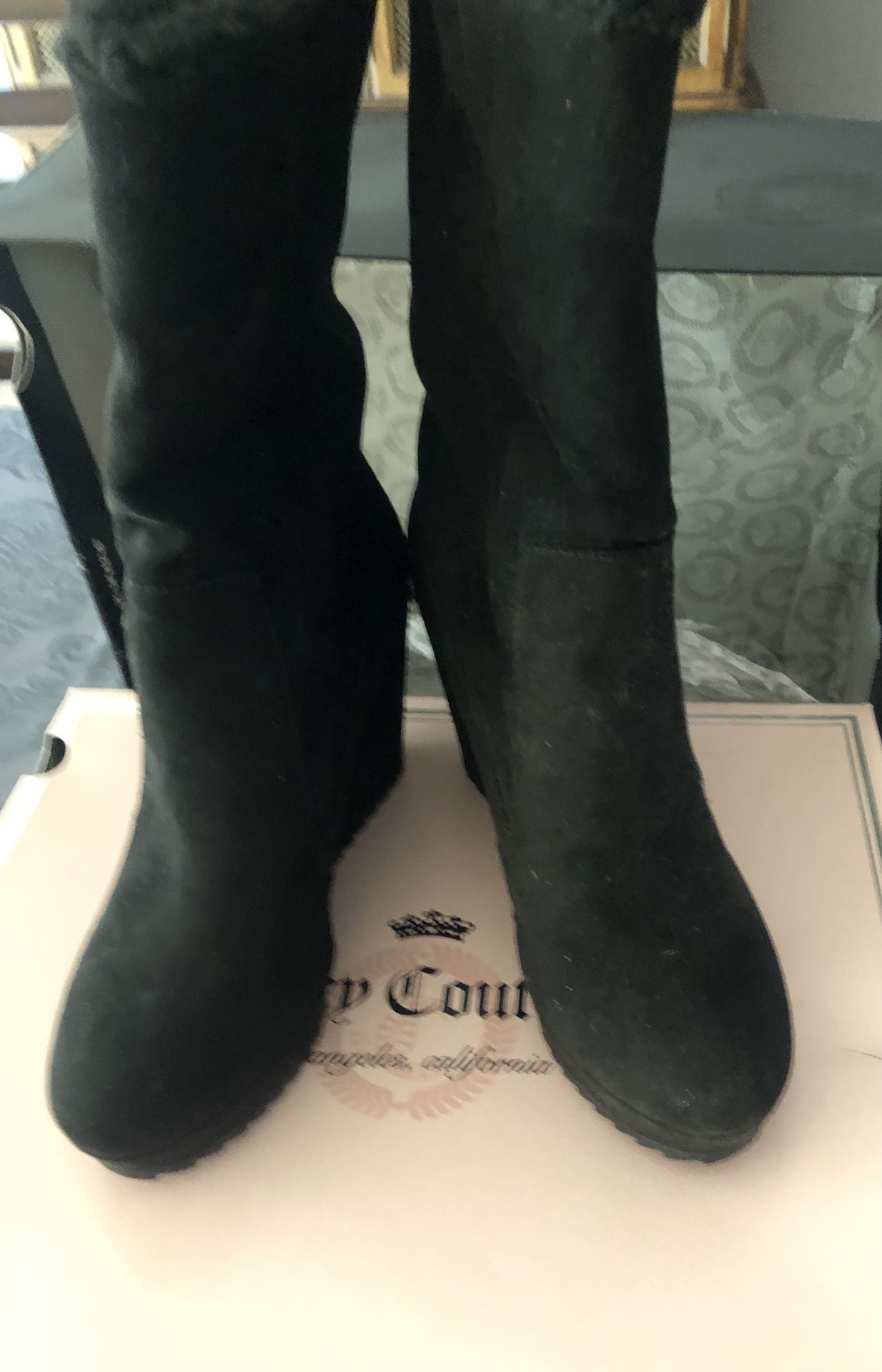Juicy Couture Black Suede Wedge Boot Faux Fur Lined Womens Size 7