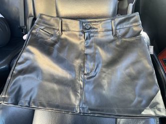 Fashion Nova Leather Mini Skirt NEW SIZE L
