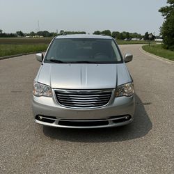 2011 Chrysler Town & Country