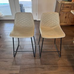 2 Bar Stools