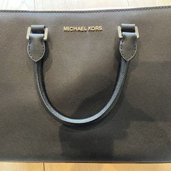 NEW  - Michael Kors Shoulder Bag /Black