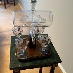 Glass Cordial Decanter With 4 Glasses