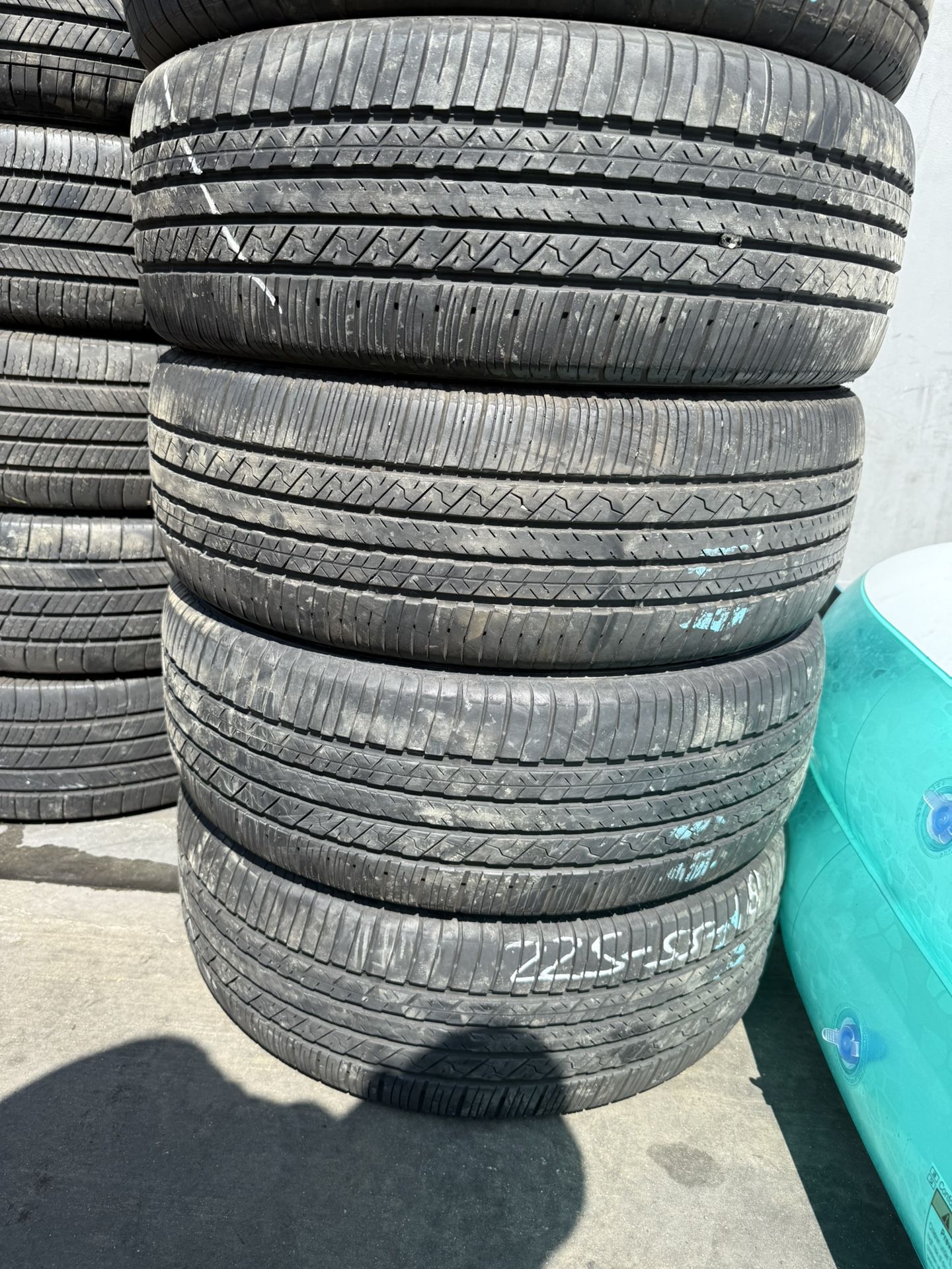 Vendo Aet De Llantas 225/55/R18 Instaladas Y Balmecdas Las 4 Por $170