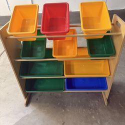 Storage Unit With Bins