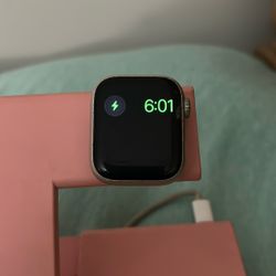 Apple Watch Series 7, Silver, 41 mm 