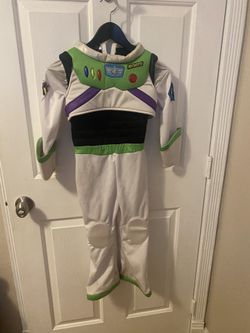 Halloween Costume child's Buzz Lightyear costume from Disney's Toy Sz D Story. Sz 5-6