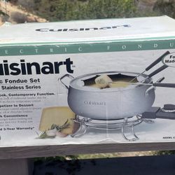 NEW Cuisinart 3-Quart Electric Fondue Set (