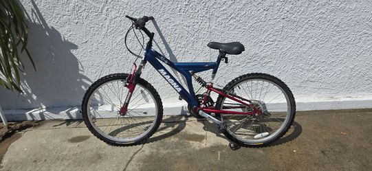 Mens huffy mountain bike. 24inch wheel