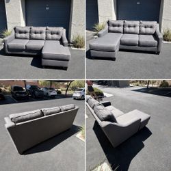 Like New! Ashley Furniture Sectional Couch W/Reversible Chase Lounge
