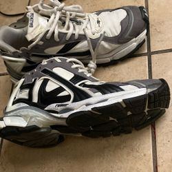 Balenciaga Runner