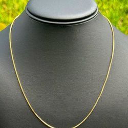 Jewelry 18k solid Yellow Gold Round Box Chain necklace 23.5” 6.10 grams 2.00mm
