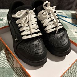 Lv Trainers 