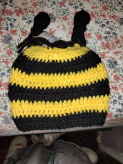 Baby bumblebee beanie and skirt