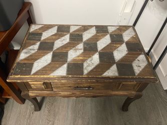 Coffee table or end table