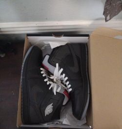 Air Jordan 1 Mid SE