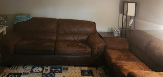 5 Piece Living Room  Set /Hideaway Bed