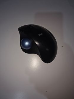 Logitech Ergo Mouse M575