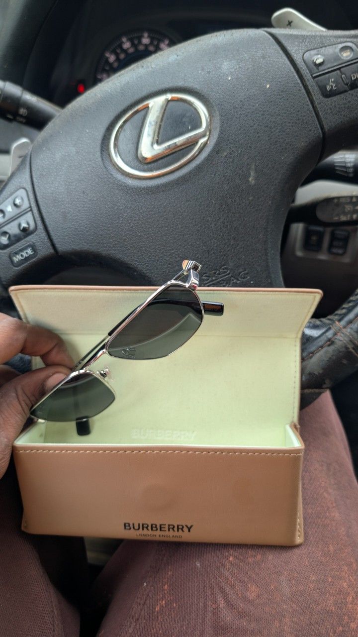 Burberry Sunglasses 