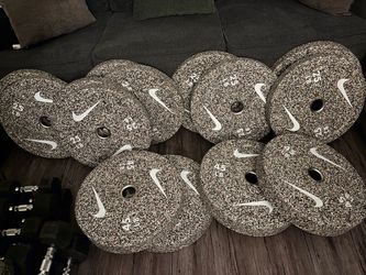 (NEW OUT THE BOX) NIKE GRIND bumper weights PRICES LISTED AT THE BOTTOM UNDER DESCRIPTION 👇👇👇