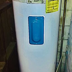 Rheem 40 Gallon Is Electric Water Heater  