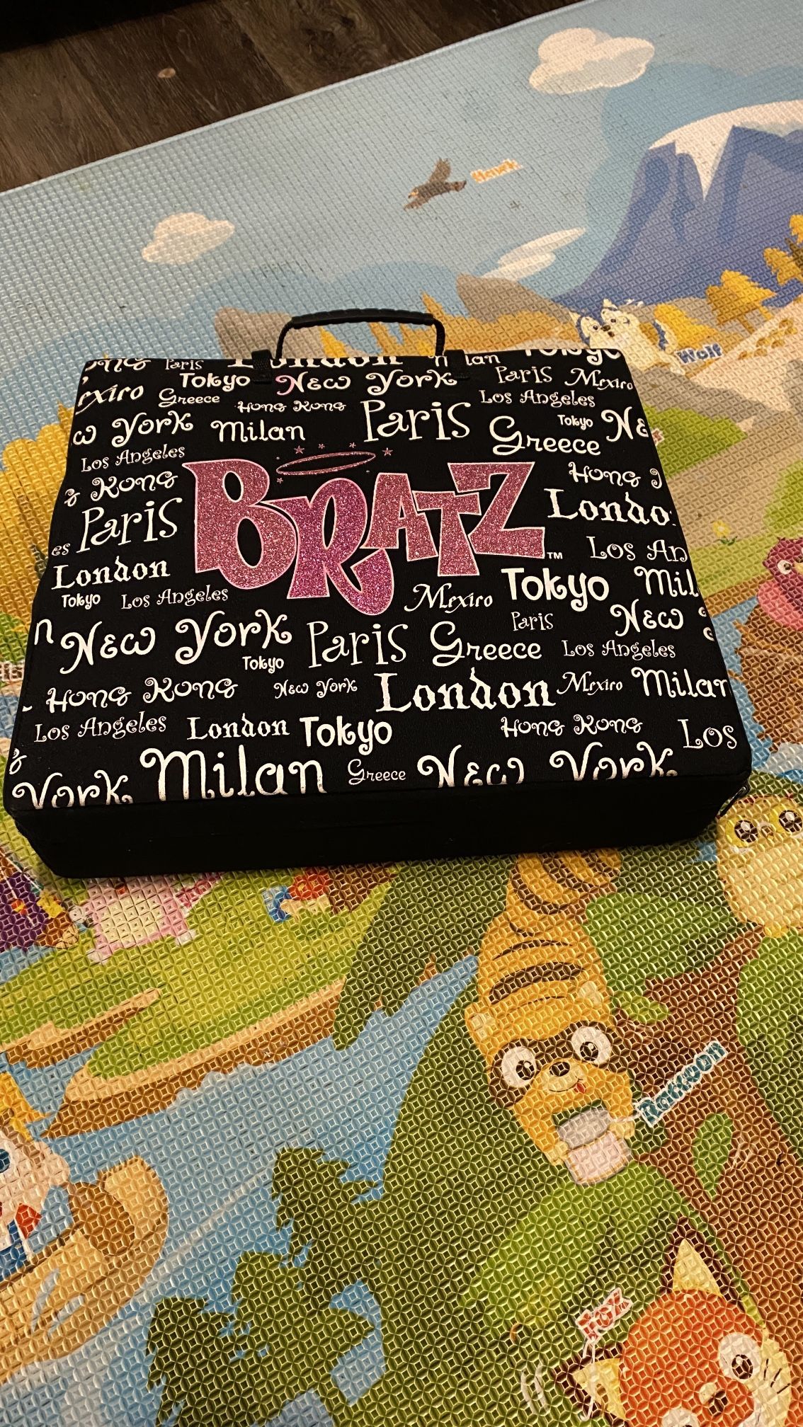 Bratz World Tour Case