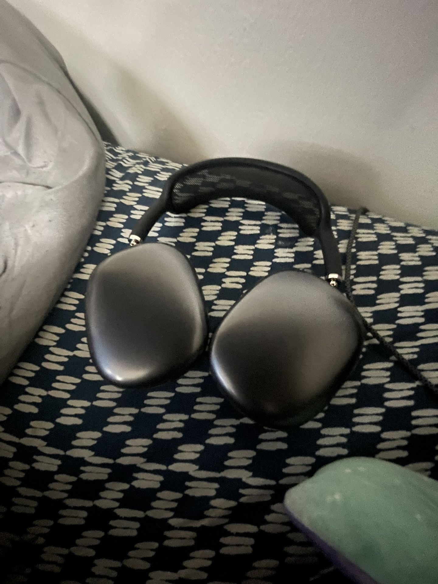 Black AirPod Max