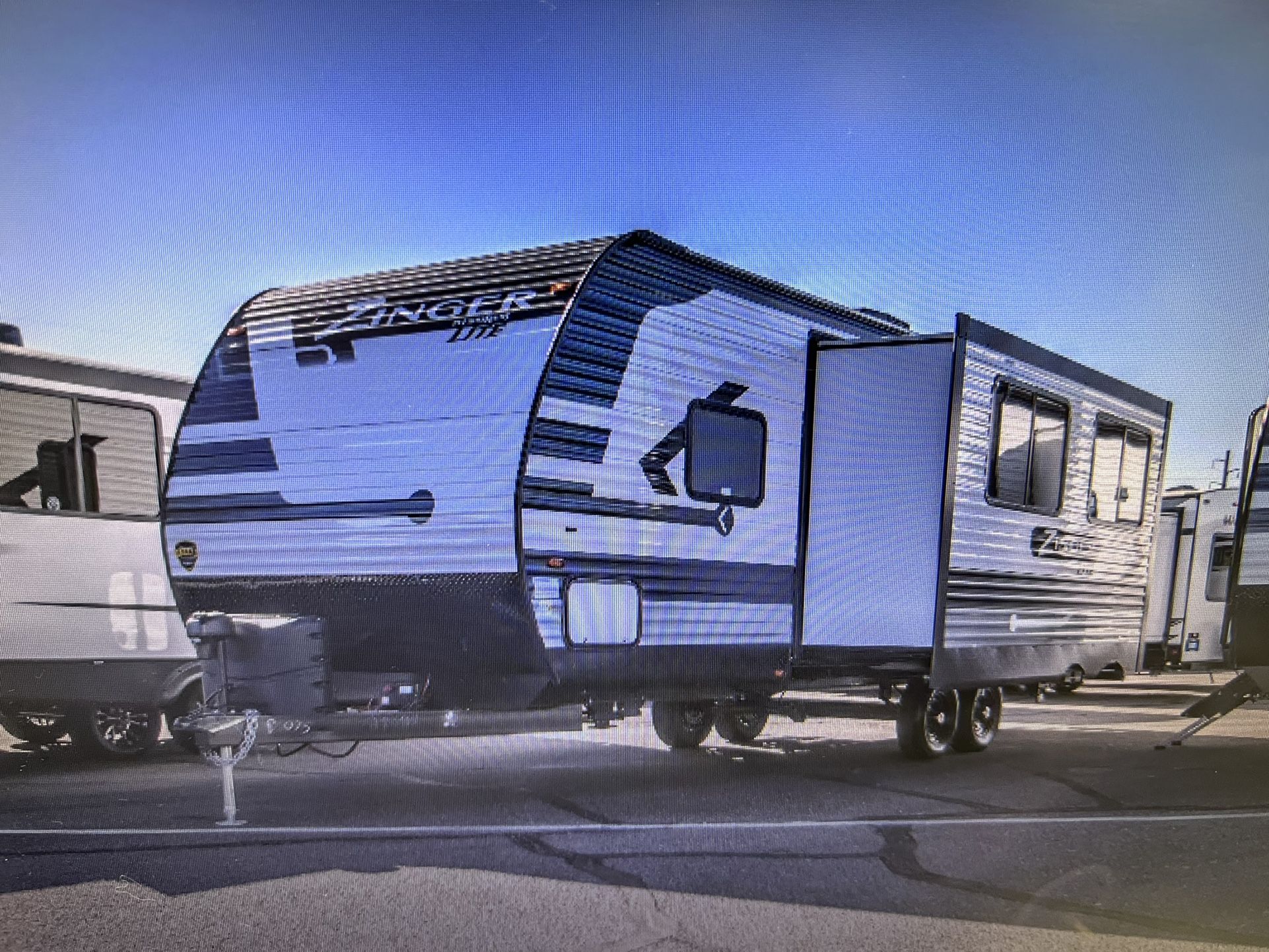 2022 ZINGER 280BH