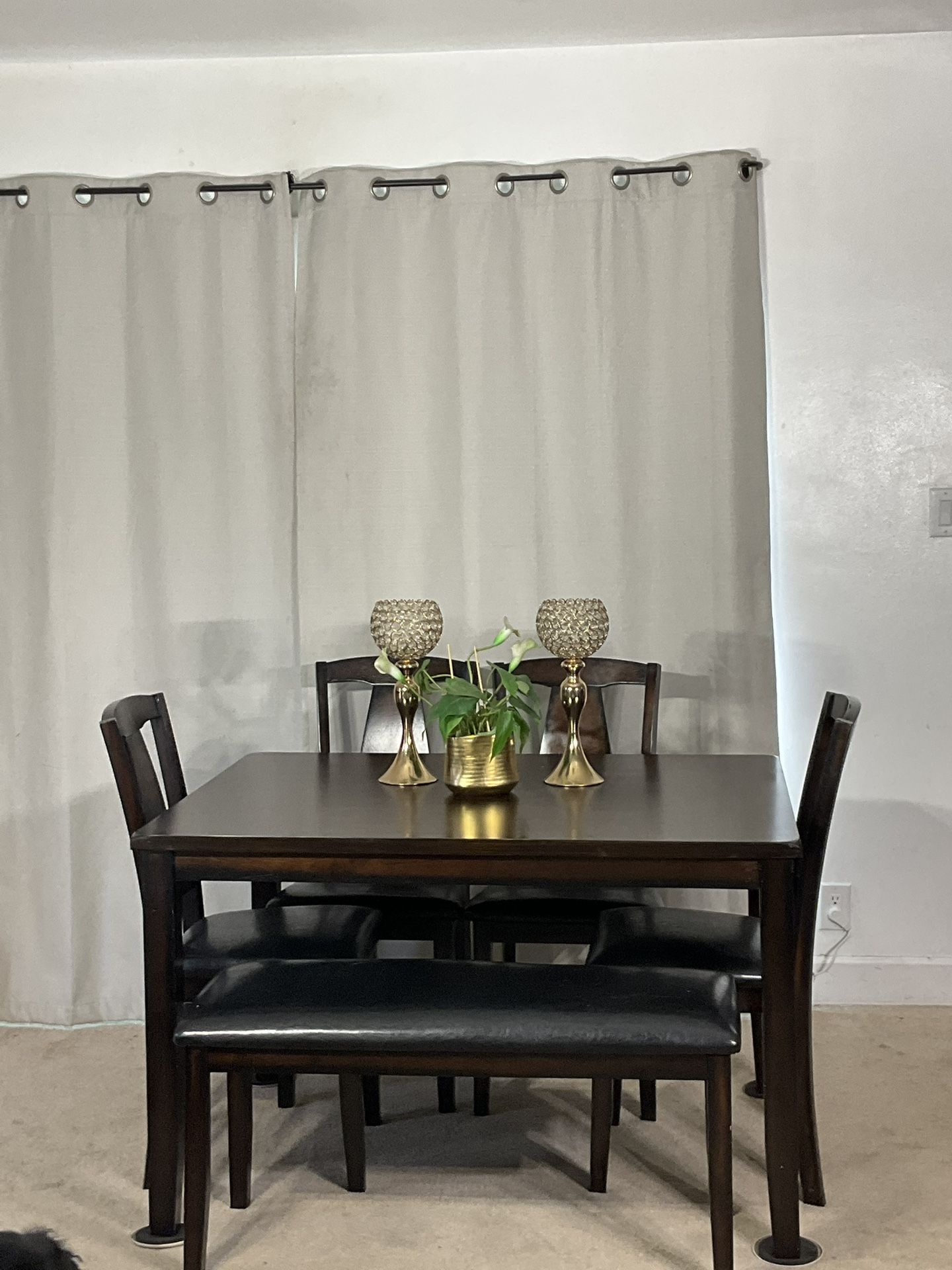 Compact Contemporary Dining Table With Chairs & Bench / Comedor Compacto Para 6