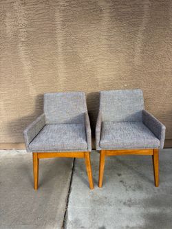 2 Dining Chairs