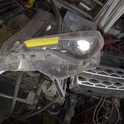 2019 Toyota Corolla left headlamp