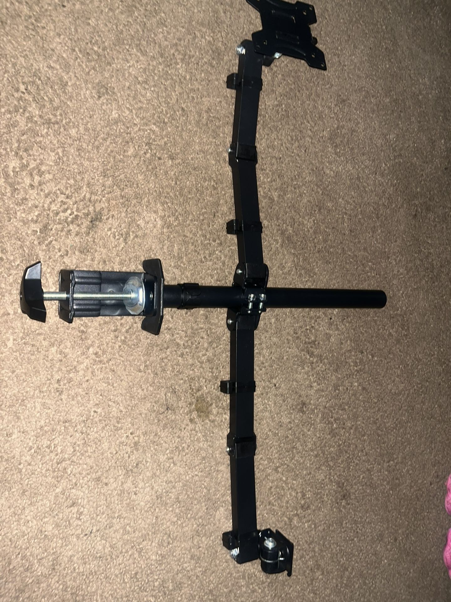 Dual Monitor Mount