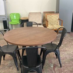 42” Table With 4 Chairs 