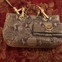 user mk purse and wallet no tears