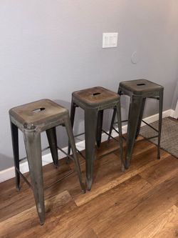 Set of 3 Industrial Metal Bar Stools $10 total for all 3