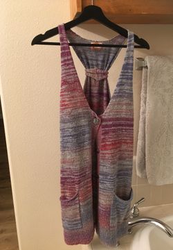 UNIQUE SWEATER VEST