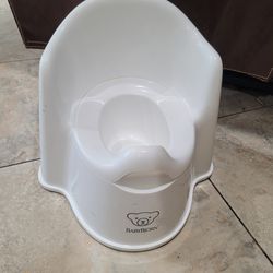 Baby Bjorn Potty Chair - White