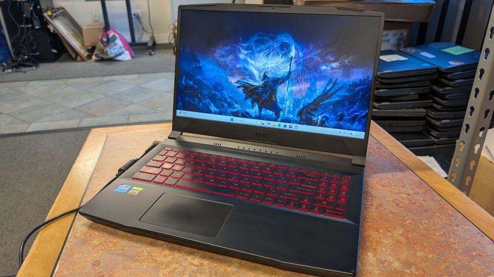 MSI Katana Gf66 FHD 144Hz Gaming i7-11800H 32GB 512GB/2TB SSD RTX 3060